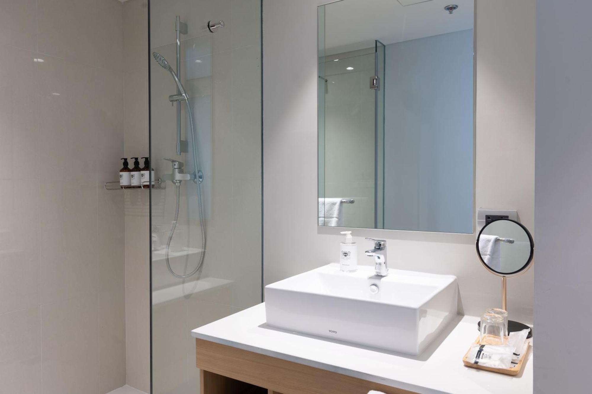 Nishitetsu Hotel Croom Bangkok Silom Kültér fotó
